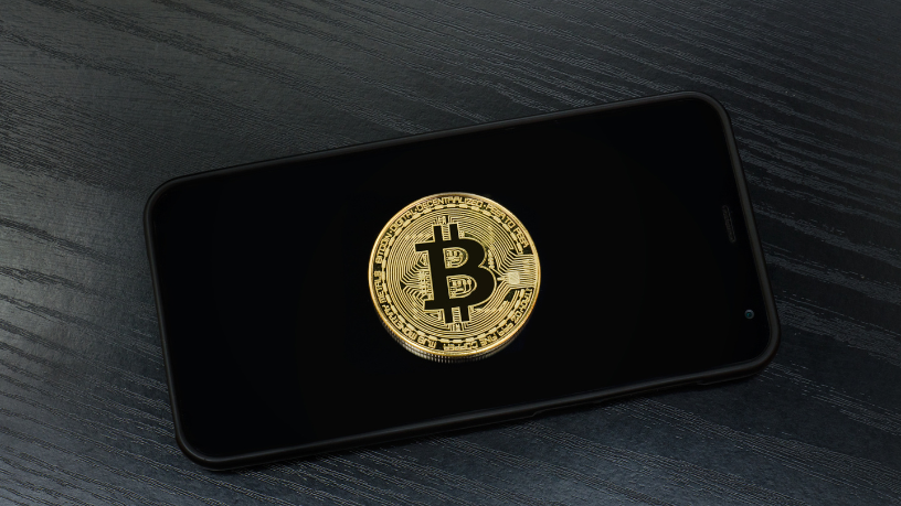 O domínio do dólar é questionado pelas moedas digitais, avalia Cicero Viana Filho.