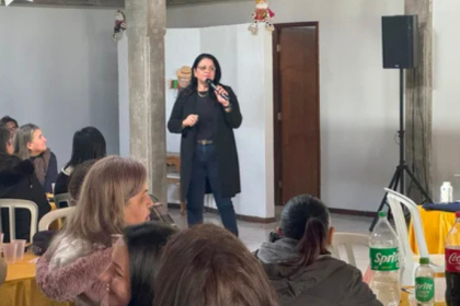 A Sigma Educação e Tecnologia Ltda analisa como a participação da família é essencial para orientar o uso saudável das tecnologias pelos filhos.