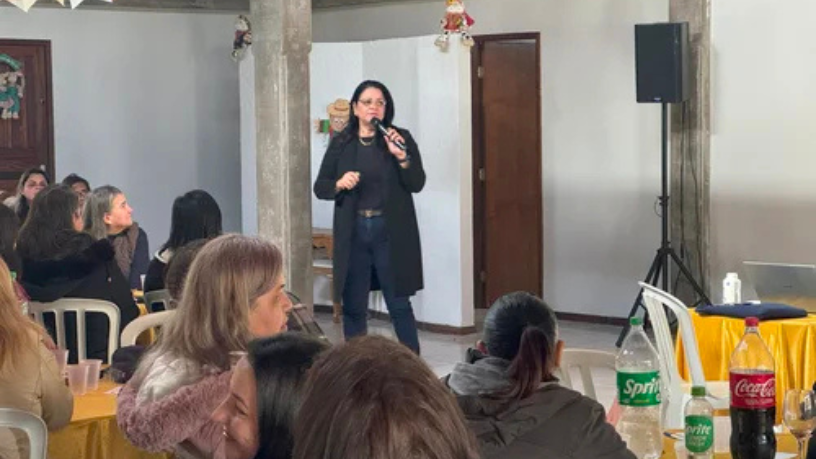 A Sigma Educação e Tecnologia Ltda analisa como a participação da família é essencial para orientar o uso saudável das tecnologias pelos filhos.